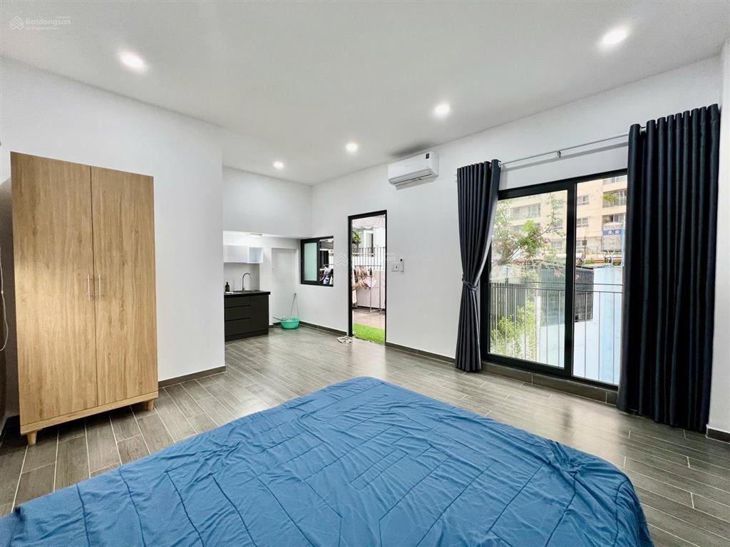 Căn hộ mini nội thất cơ bản ban công to