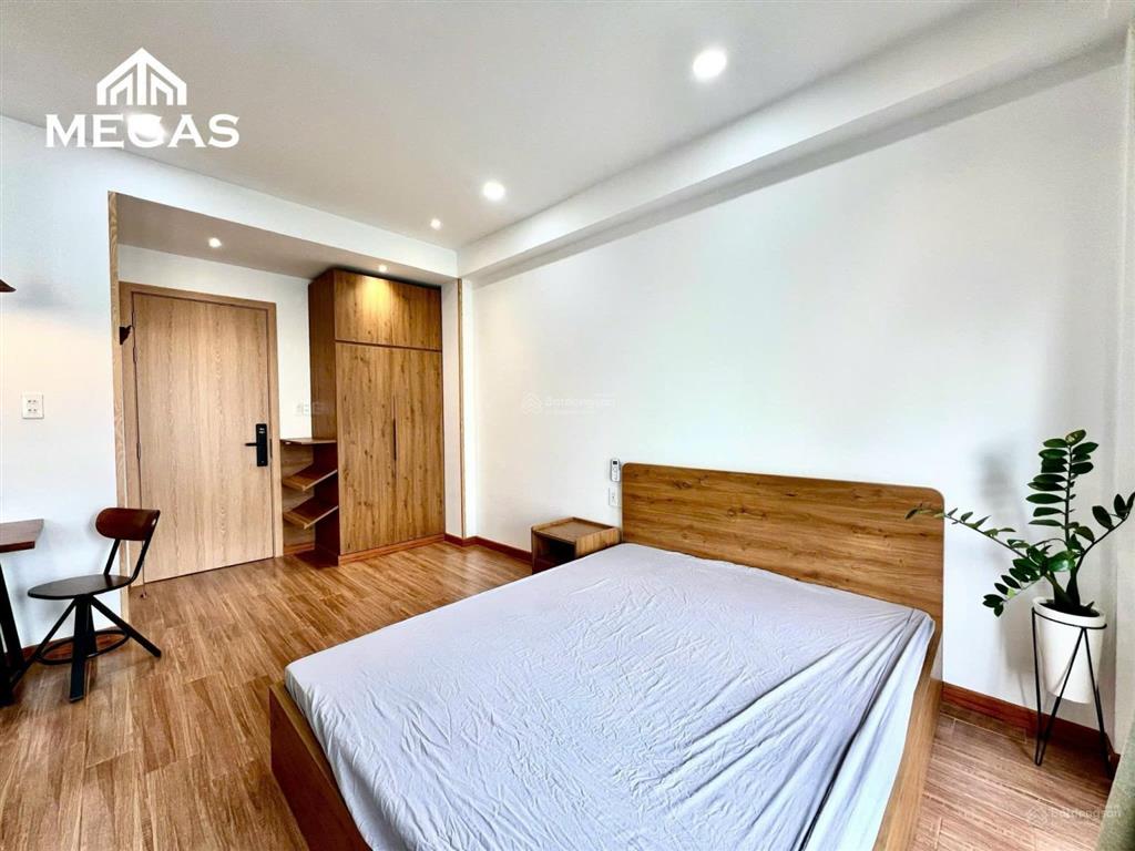 Cho thuê căn hộ đối diện emart phan văn trị
