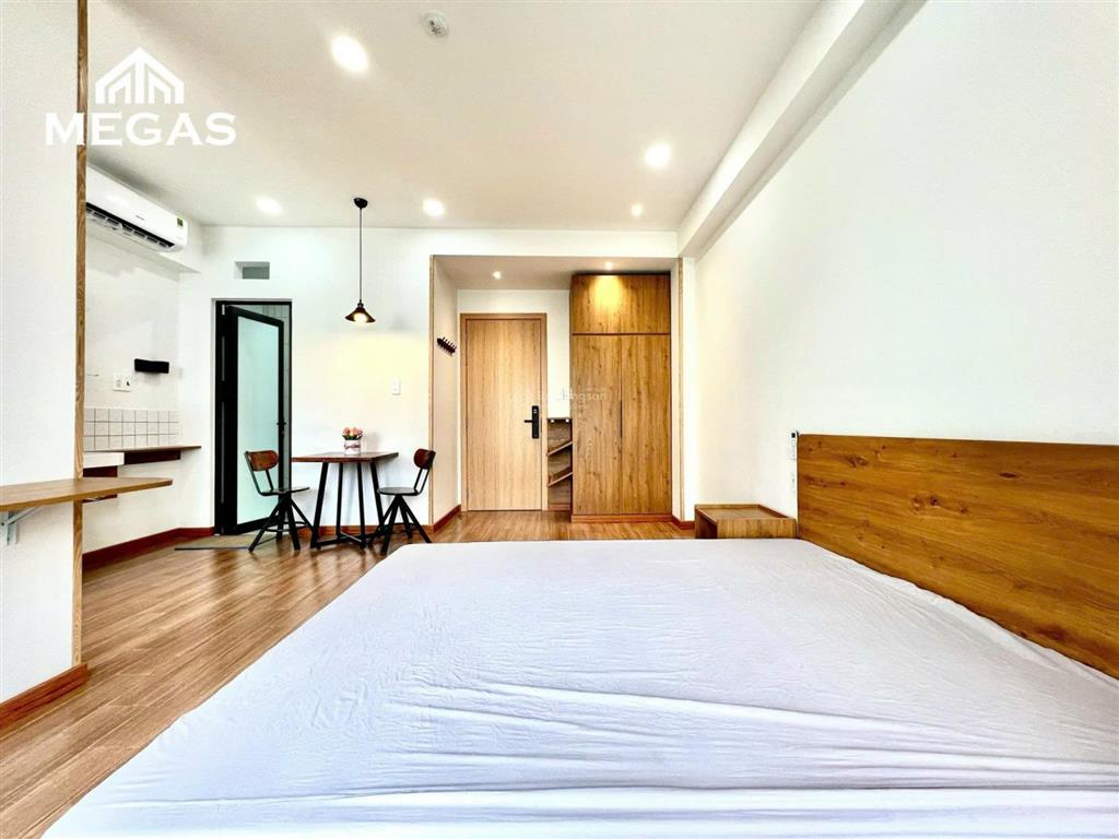 Cho thuê căn hộ đối diện emart phan văn trị