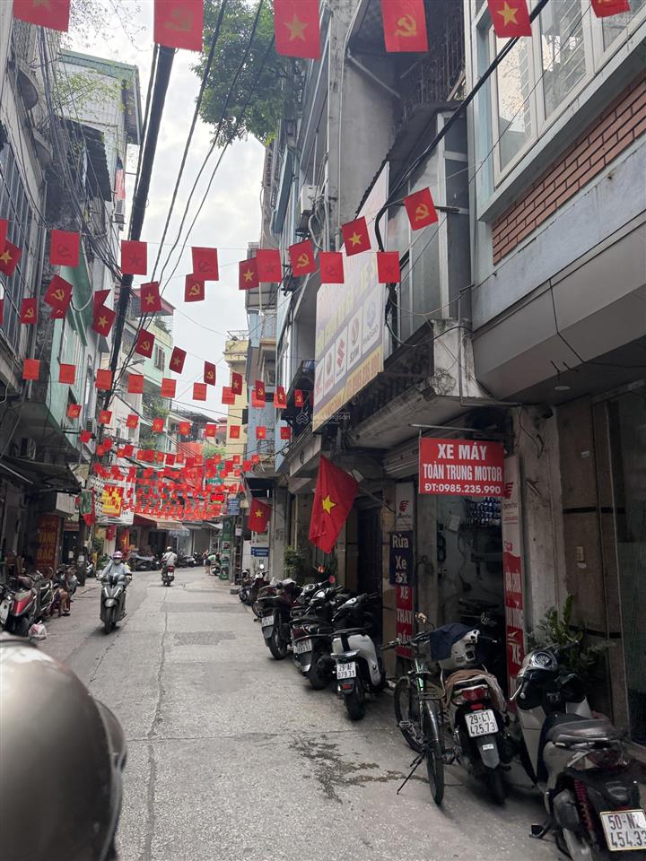 Bán nhà ngõ 573 hồng hà . ngõ nông thông 3 nhà ra oto tránh