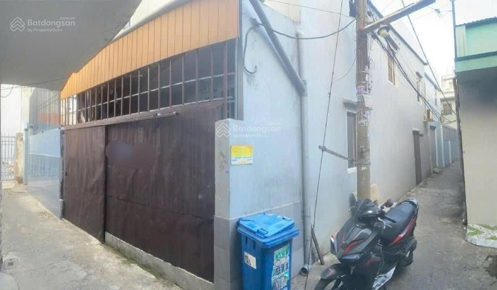 Nhà đẹp ở ngay  góc 2 mt hẻm  nguyễn văn quá (đht17) q.12  2 tầng  3,45tỷ (tl)