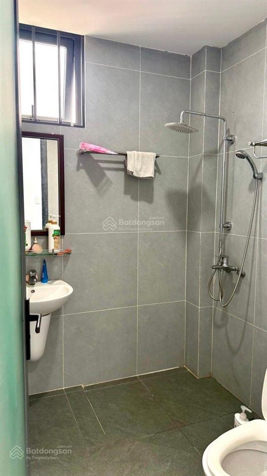 Nhà 2 mt hẻm thoáng  ô tô ngủ trong nhà  mới xây 2025  ngang 5.82m thống nhất gv  70m2 9,6tỷ