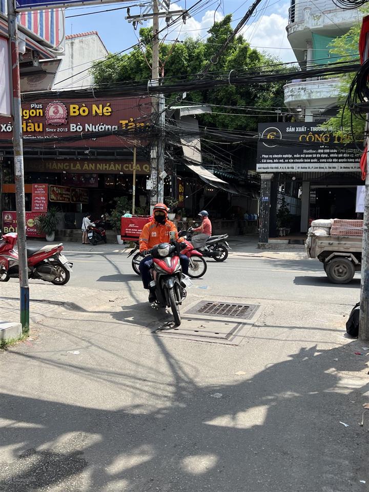 Nhà đẹp ở ngay  hẻm 5m thông 2 tầng  nguyễn văn khối gv  30m2  chỉ 3,45tỷ (tl)