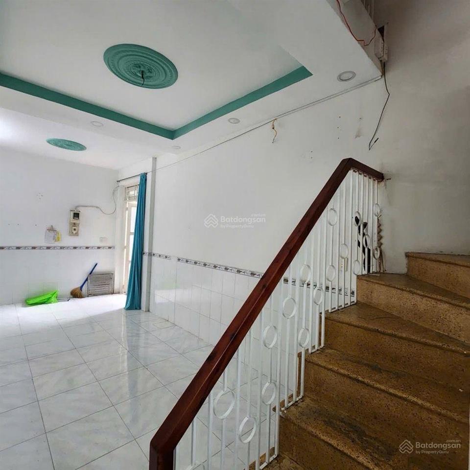 Nhà đẹp ở ngay  hẻm 5m thông 2 tầng  nguyễn văn khối gv  30m2  chỉ 3,45tỷ (tl)