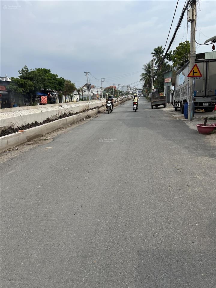 Hẻm 5m thông  dt lớn 98m2  ngang 5m  thạnh xuân 52  hà huy giáp q12  4,39tỷ (tl)