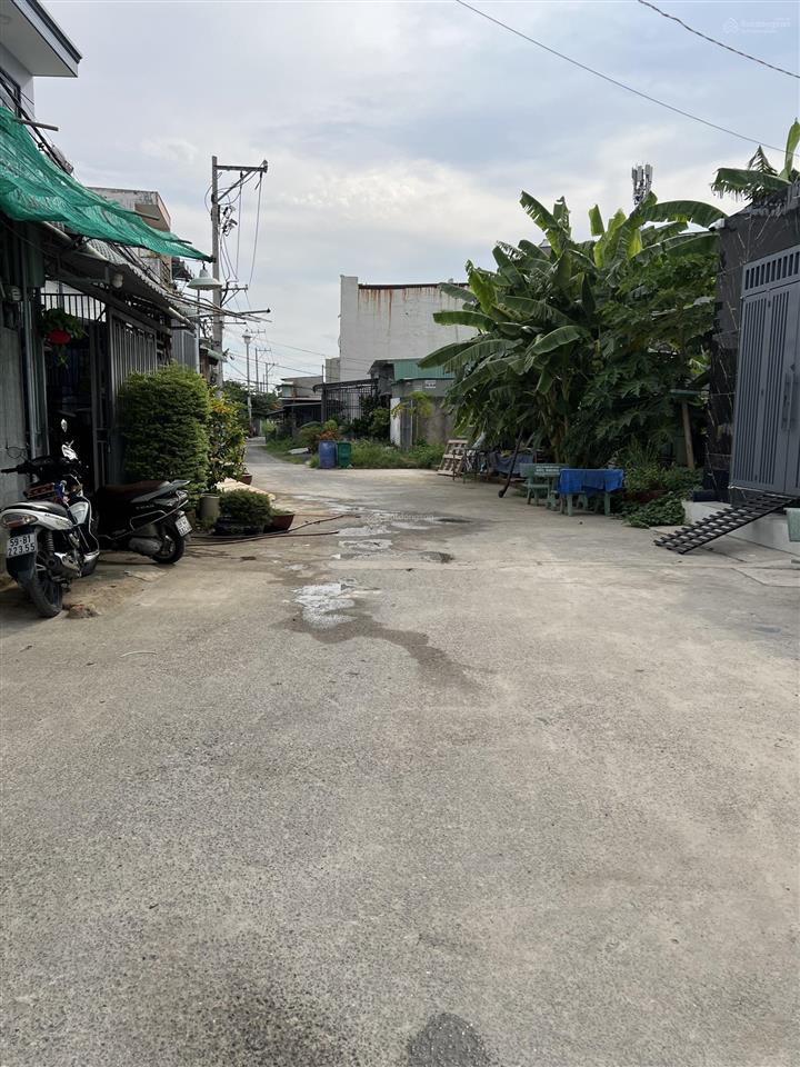 Hẻm 5m thông  dt lớn 98m2  ngang 5m  thạnh xuân 52  hà huy giáp q12  4,39tỷ (tl)