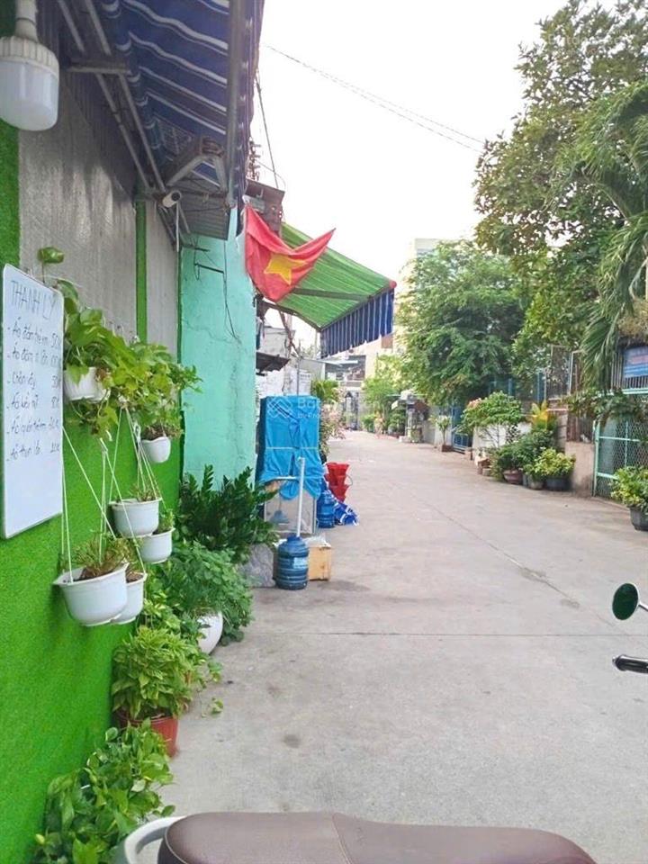 Lô góc mt đường 10m, thông tứ hướng, nhà tốt ở ngay  108m2 lê thị riêng ta. 32 q12  4,2tỷ (tl)