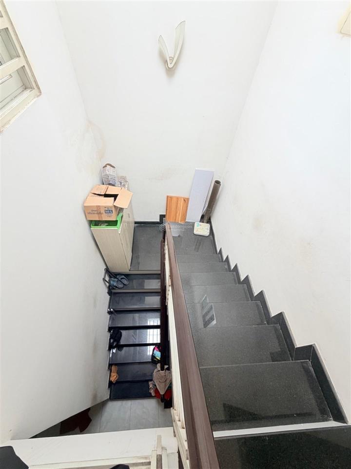 Hiếm ! nhà đẹp ở ngay  hẻm 5m thông  vf8 tới cửa quay đầu  100m tới mt nguyễn văn quá  4,8 tỷ