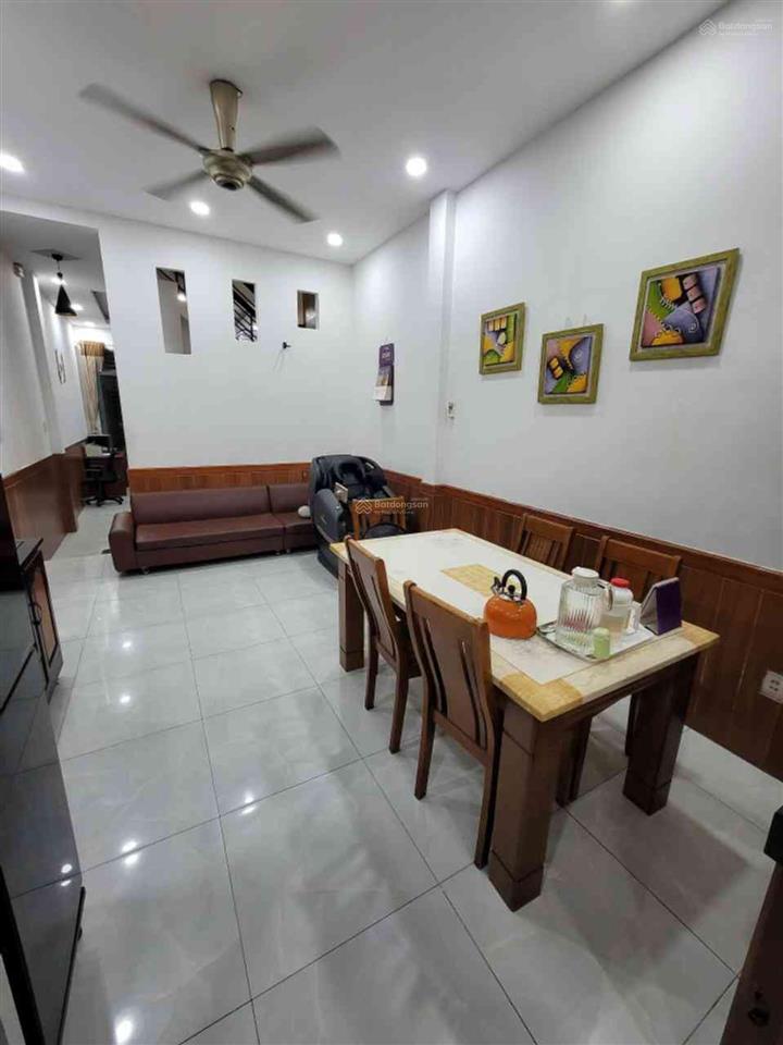Nhà đẹp kiên cố ở ngay  giáp mt đường nguyễn văn quá q.12  2 tầng  63m2 giá chỉ 5,4tỷ (tl)