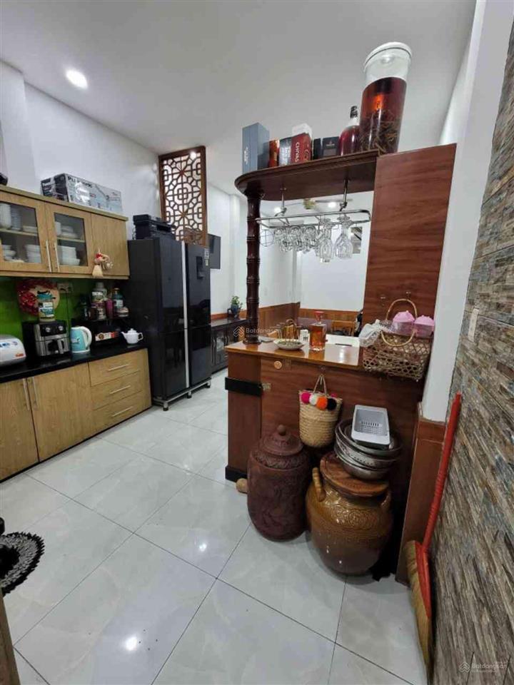 Nhà đẹp kiên cố ở ngay  giáp mt đường nguyễn văn quá q.12  2 tầng  63m2 giá chỉ 5,4tỷ (tl)