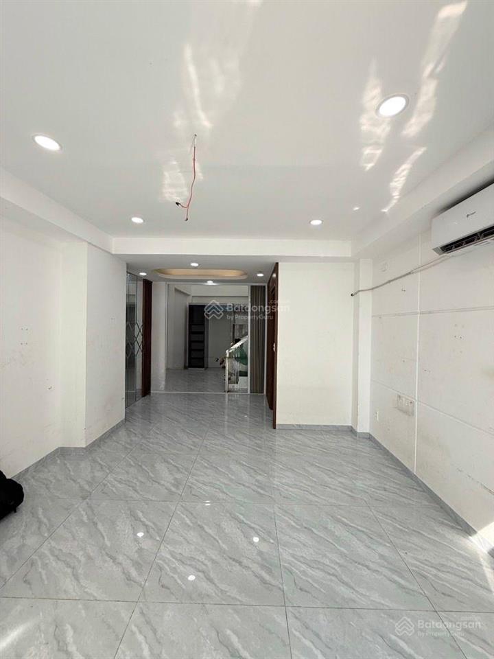 Hẻm 5m thông  nhà sẵn nội thất cơ bản  41m2  5 tầng  7,8 tỷ (tl)