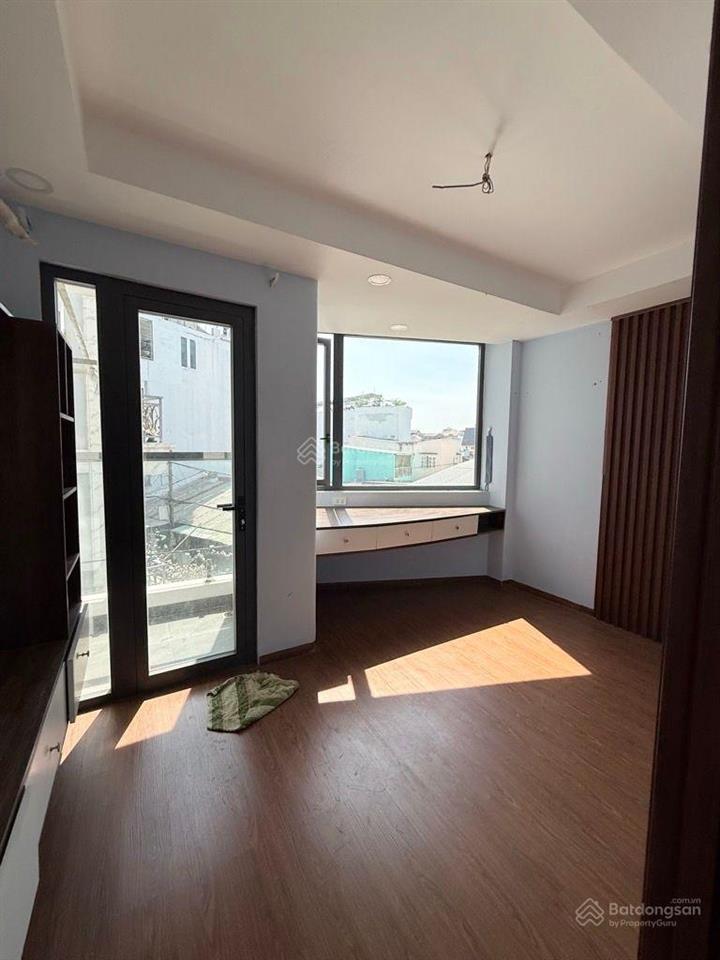 Hẻm 5m thông  nhà sẵn nội thất cơ bản  41m2  5 tầng  7,8 tỷ (tl)