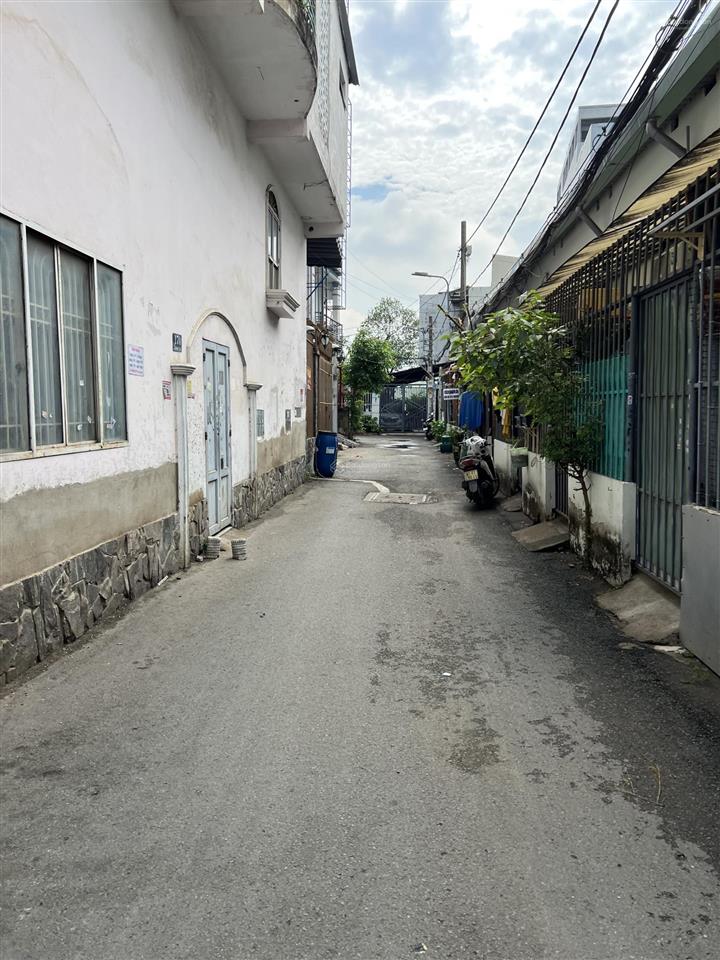 Hxh đỗ cửa  sát mt trần bá giao  119m2  ngang 6m  full nội thất ở ngay  13,9 tỷ (tl)