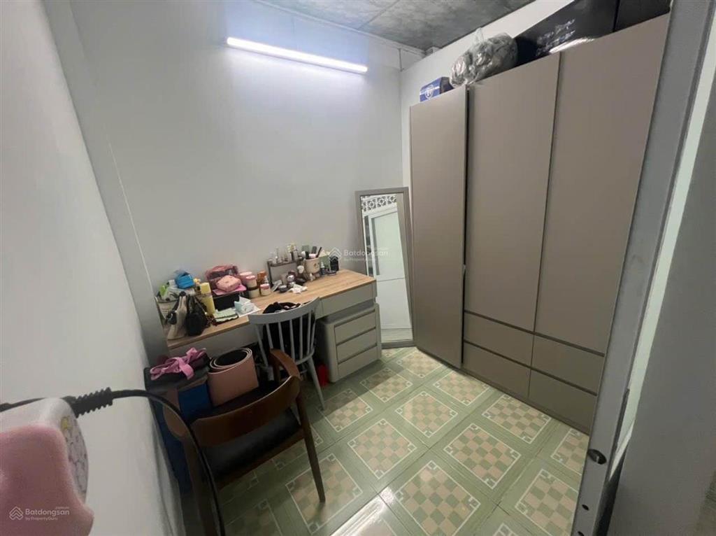 Nhà kiên cố ở ngay  giáp mt nguyễn văn lượng  50m  đang cho thuê dòng tiền  chỉ 5,45 tỷ (tl)