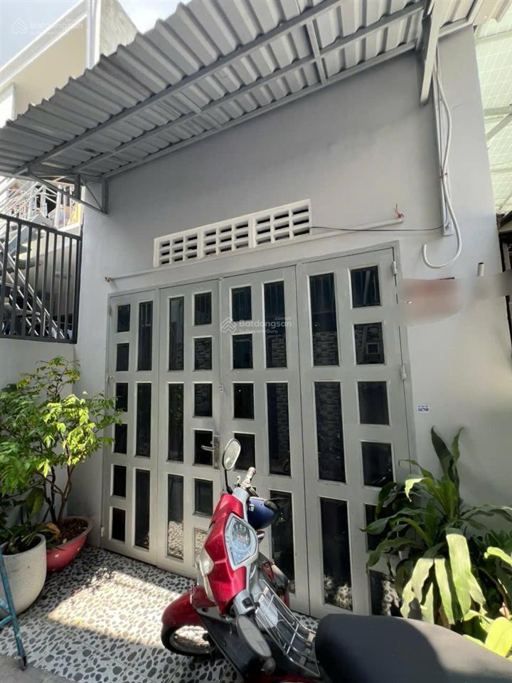 Nhà kiên cố ở ngay  giáp mt nguyễn văn lượng  50m  đang cho thuê dòng tiền  chỉ 5,45 tỷ (tl)