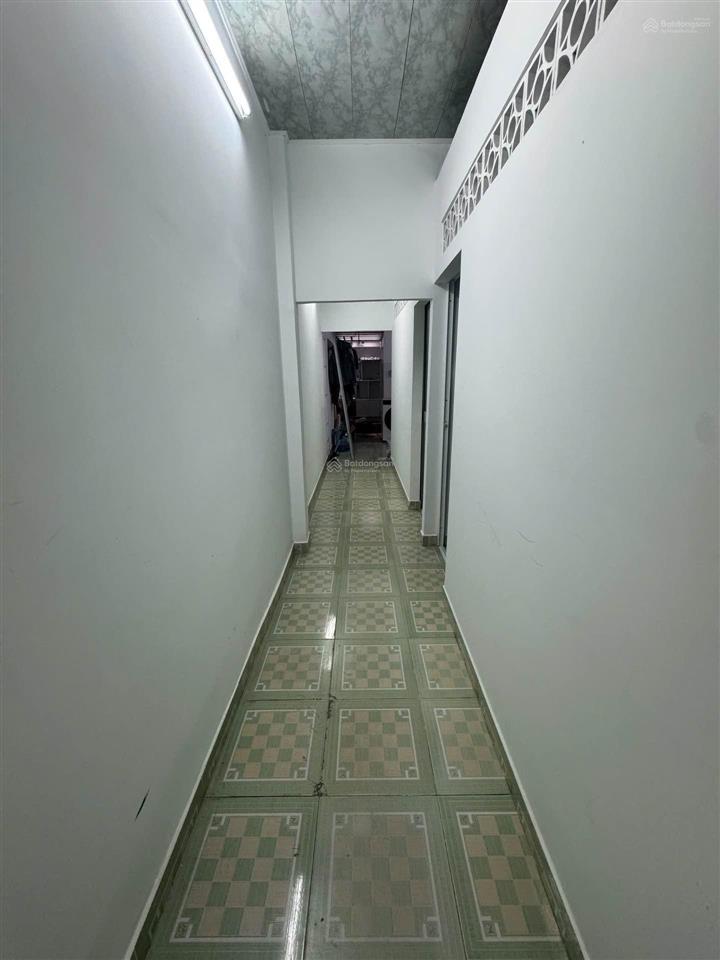 Nhà kiên cố ở ngay  giáp mt nguyễn văn lượng  50m  đang cho thuê dòng tiền  chỉ 5,45 tỷ (tl)