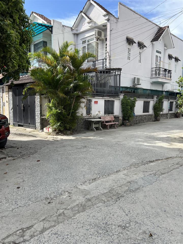 Nhà đẹp 2 tầng kiên cố ở ngay  hẻm 6m thông  hà huy giáp (tx38)62m²  4,6tỷ (tl)
