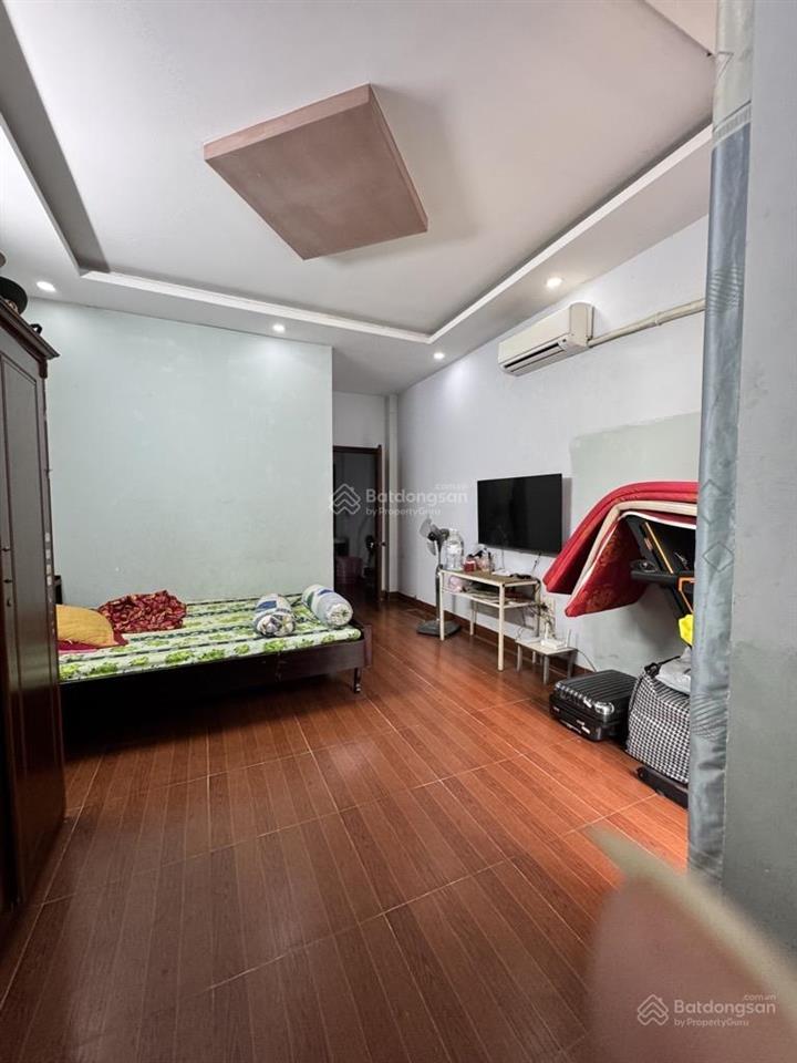 Nhà 4 tầng kiên cố ở ngay, góc 2mt hxh , dòng tiền 12tr/th, nguyễn văn quá, 113m2 (5*23)  6,85tỷ