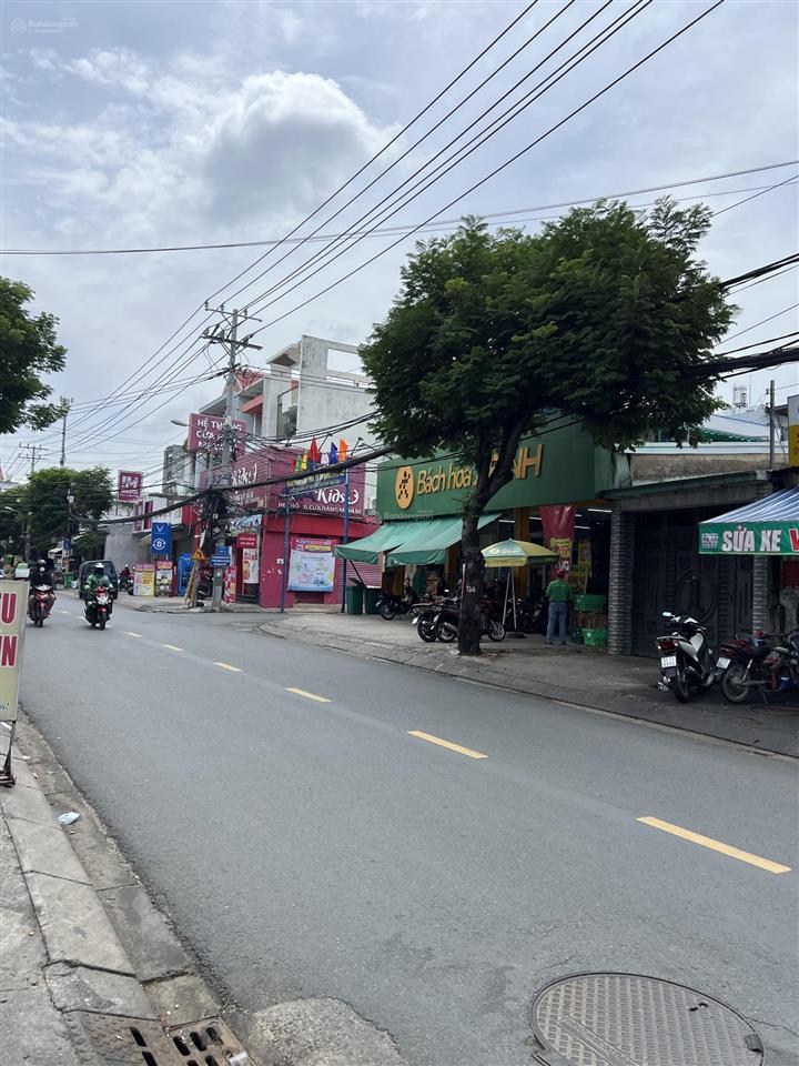 Nhà 4 tầng kiên cố ở ngay, góc 2mt hxh , dòng tiền 12tr/th, nguyễn văn quá, 113m2 (5*23)  6,85tỷ