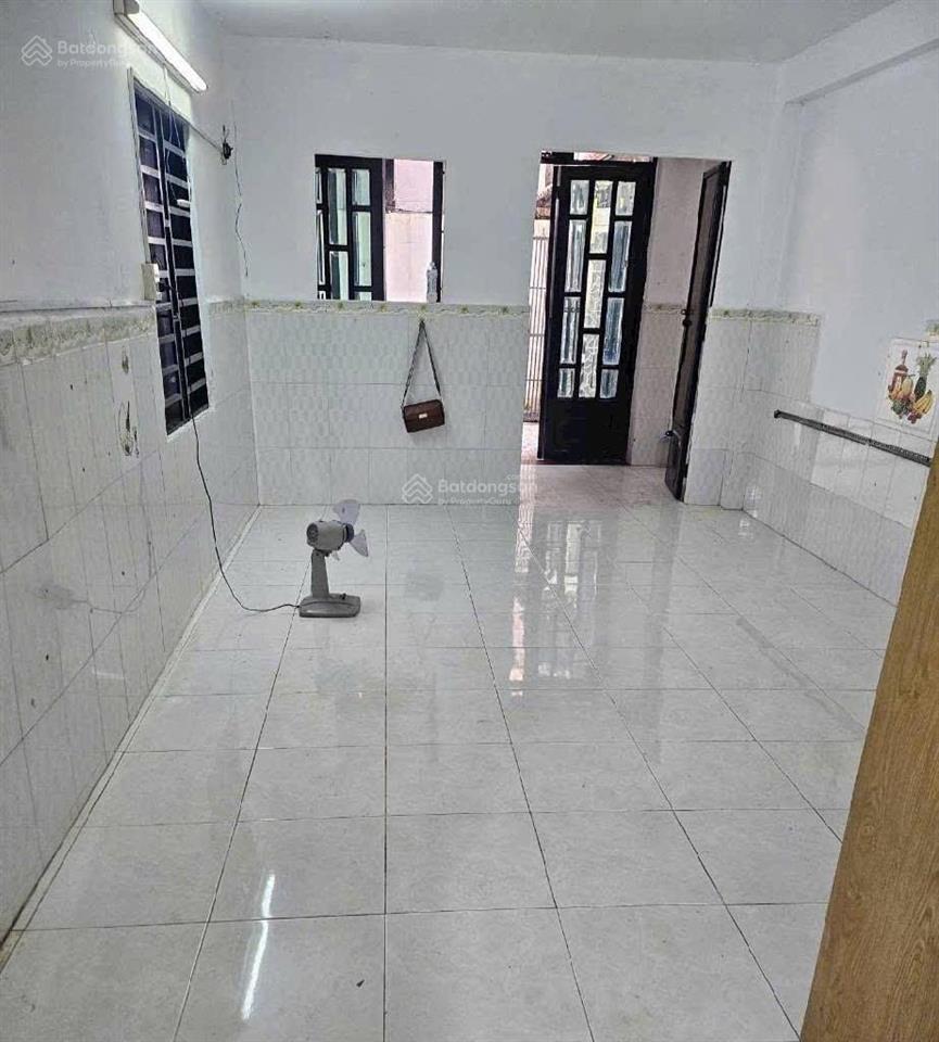 Nhà 2 tầng giáp mt thống nhất  dtcn 75m2 (4,5*17)  dòng tiền 15tr/th  chỉ 6,9 tỷ (tl)