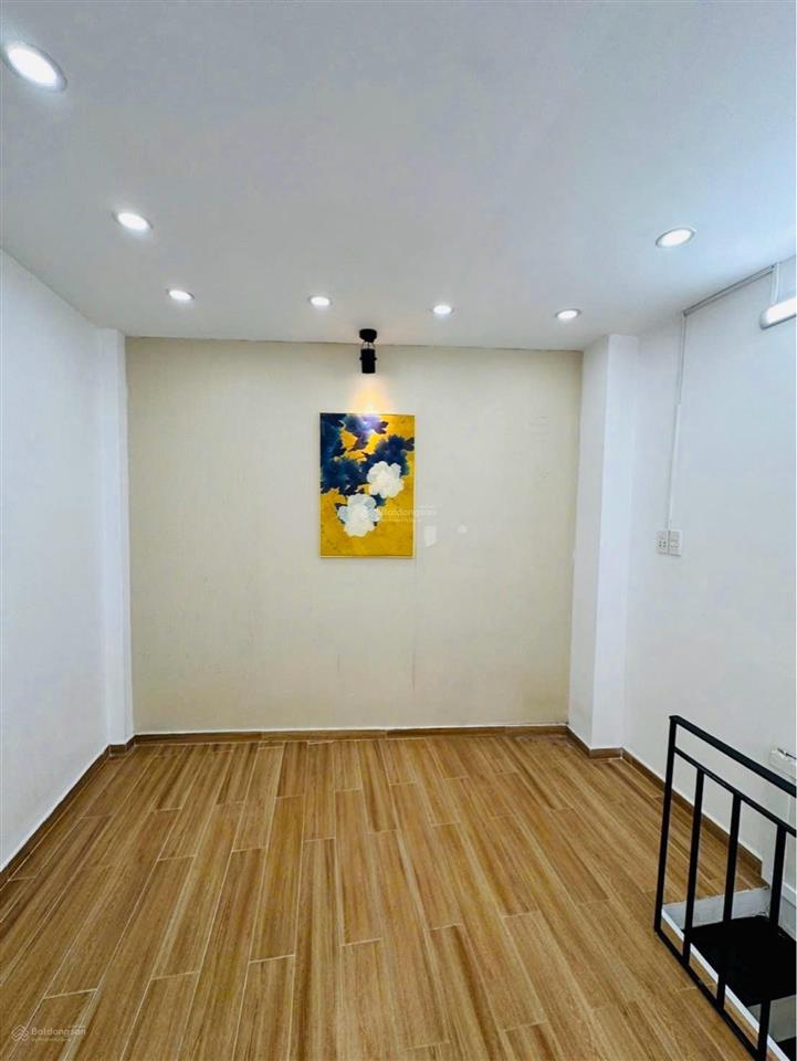 Nhà đẹp 3 tầng full nội thất, 24m2 (3,3*8), hẻm vf3, bùi quang là gv, chỉ 3,3 tỷ (bl)