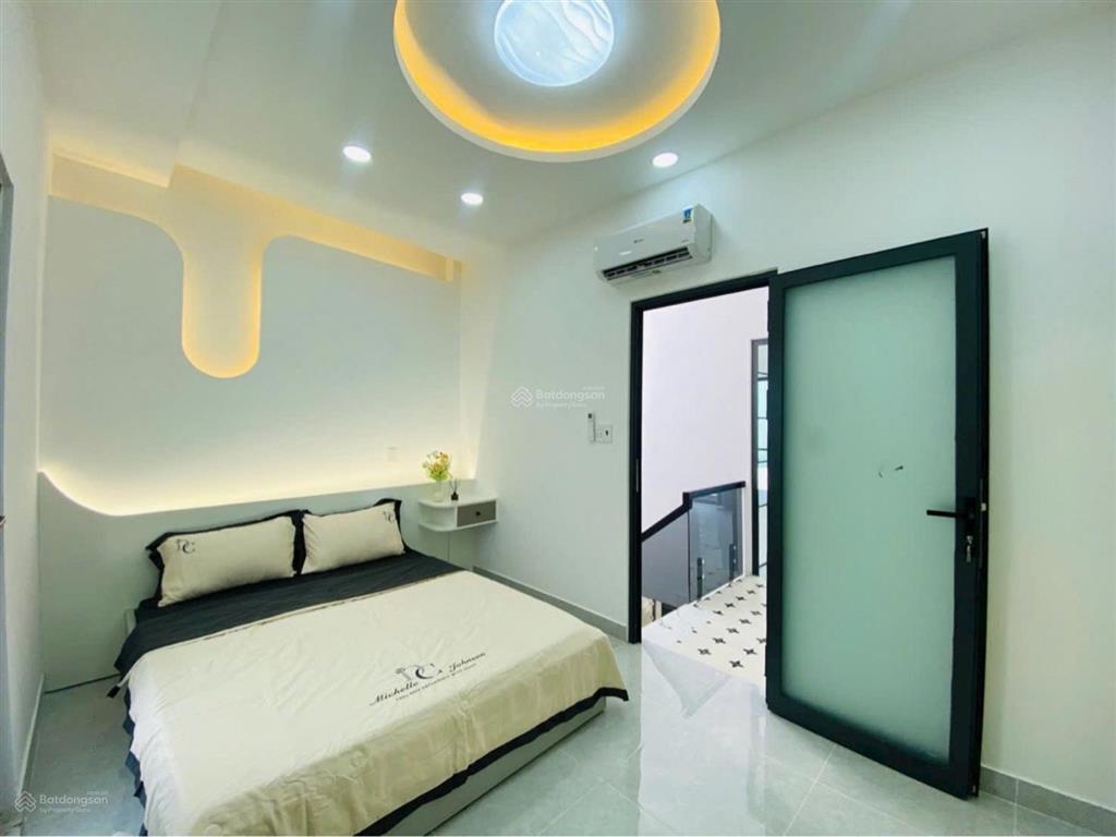 Nhà 2 tầng kiên cố, full nội thất ở ngay 61m2 (6,1*10), chỉ 6,1 tỷ (tl)