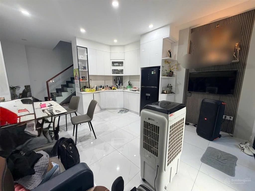 Siêu phẩm 4 tầng kiên cố, 43m2 (4*11), giáp mt đường số 2, hạnh thông gv, chỉ 5,9 tỷ (tl)
