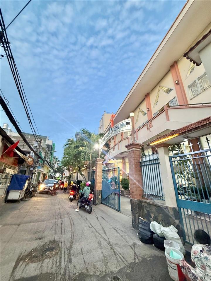 Siêu phẩm 4 tầng kiên cố, 43m2 (4*11), giáp mt đường số 2, hạnh thông gv, chỉ 5,9 tỷ (tl)
