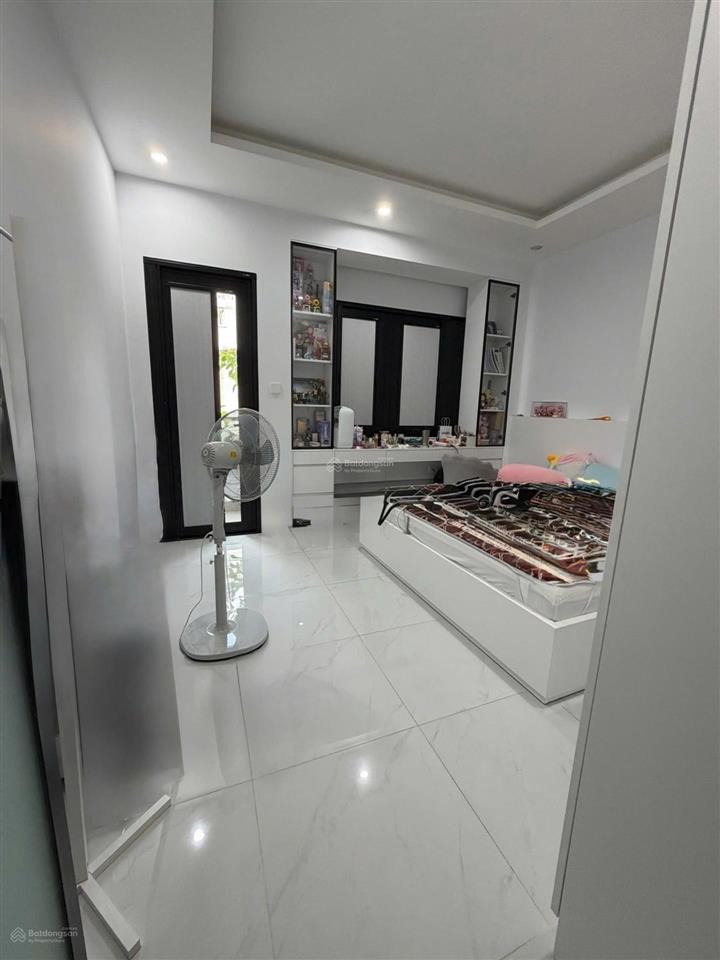 Siêu phẩm 4 tầng kiên cố, 43m2 (4*11), giáp mt đường số 2, hạnh thông gv, chỉ 5,9 tỷ (tl)