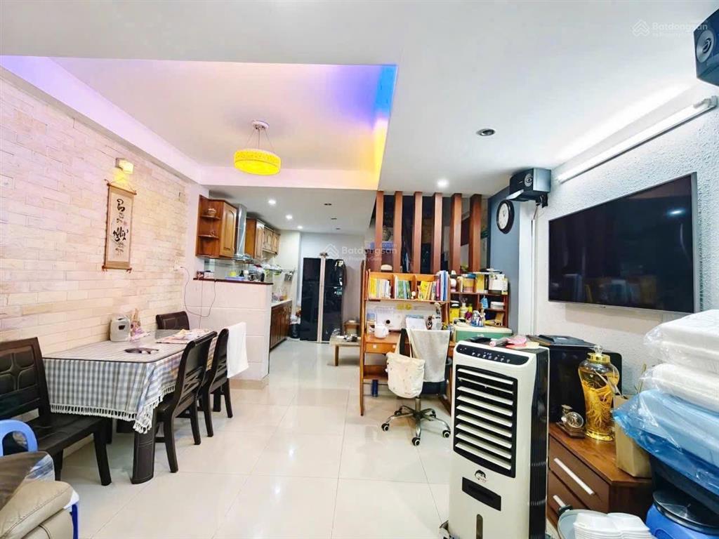 Siêu phẩm mtkd 4 tầng kiên cố, 72m2 (4*18) thống nhất gv, nhỉnh 11 tỷ (tl)