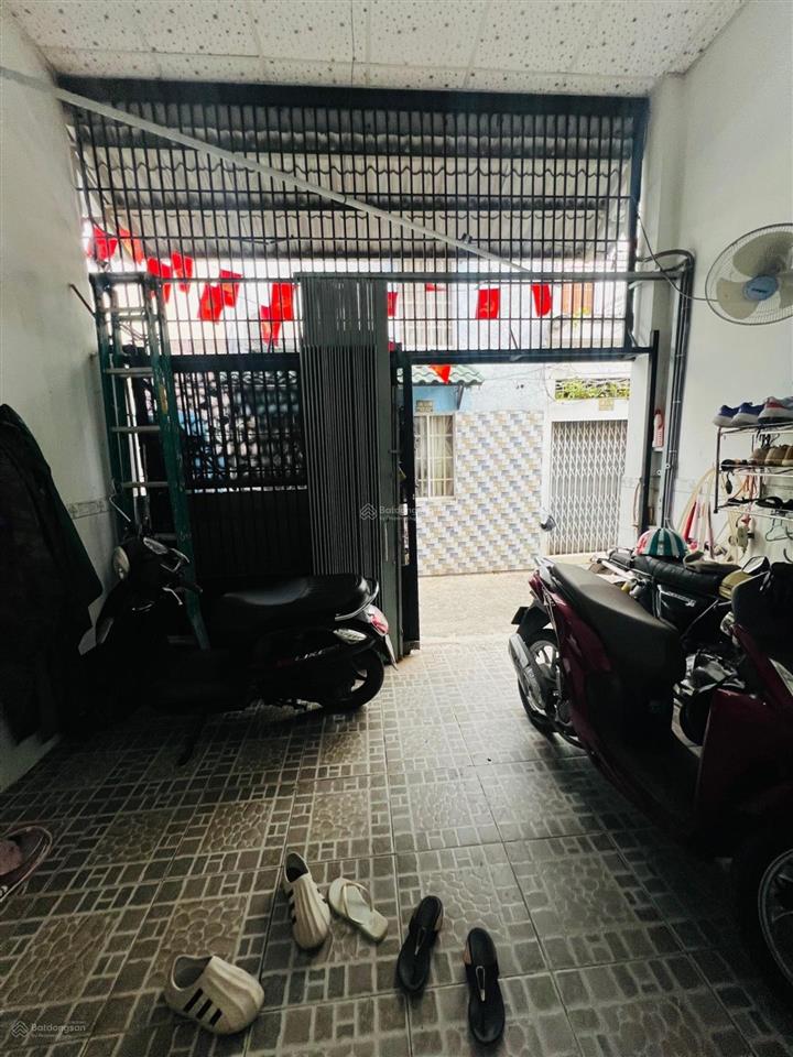 Nhà đẹp cứng cáp ở ngay, 2 tầng, giáp hxh nguyễn duy cung gv, 60m2 (4*15m), 3,59 tỷ (tl)