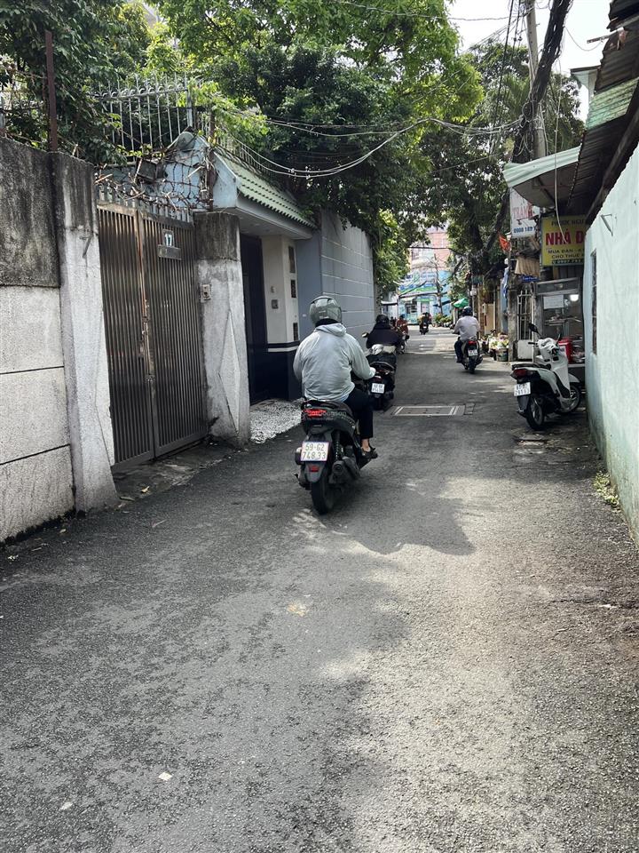 Nhà đẹp 2 tầng btct, hxh đỗ cửa cách 30m, đường số 7  gv, 95m2 (3,1*19/nở hậu), 7,95 tỷ tl