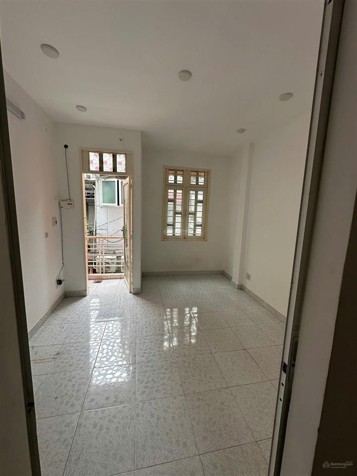 Siêu phẩm nhà 3 tầng cn 24m2 trung tâm quận. 10