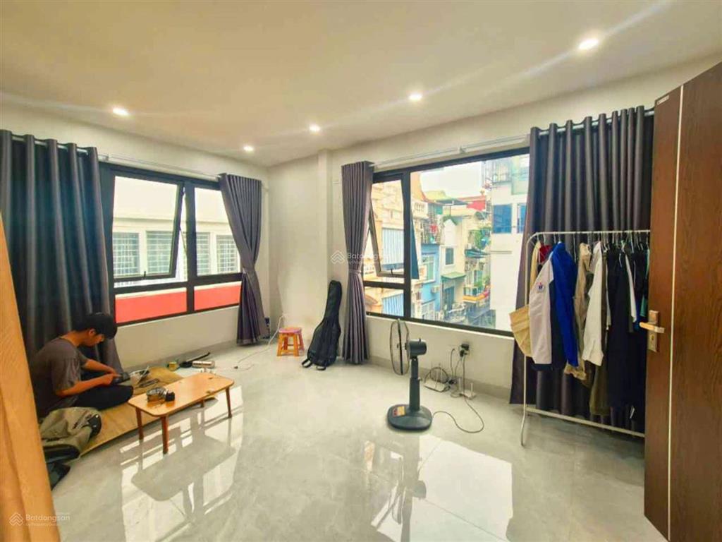Bán gấp nhà riêng hồng mai, hàng xóm phố bạch mai, nhà 5 tầng lô góc, ngõ ô tô đỗ cửa, sổ cc