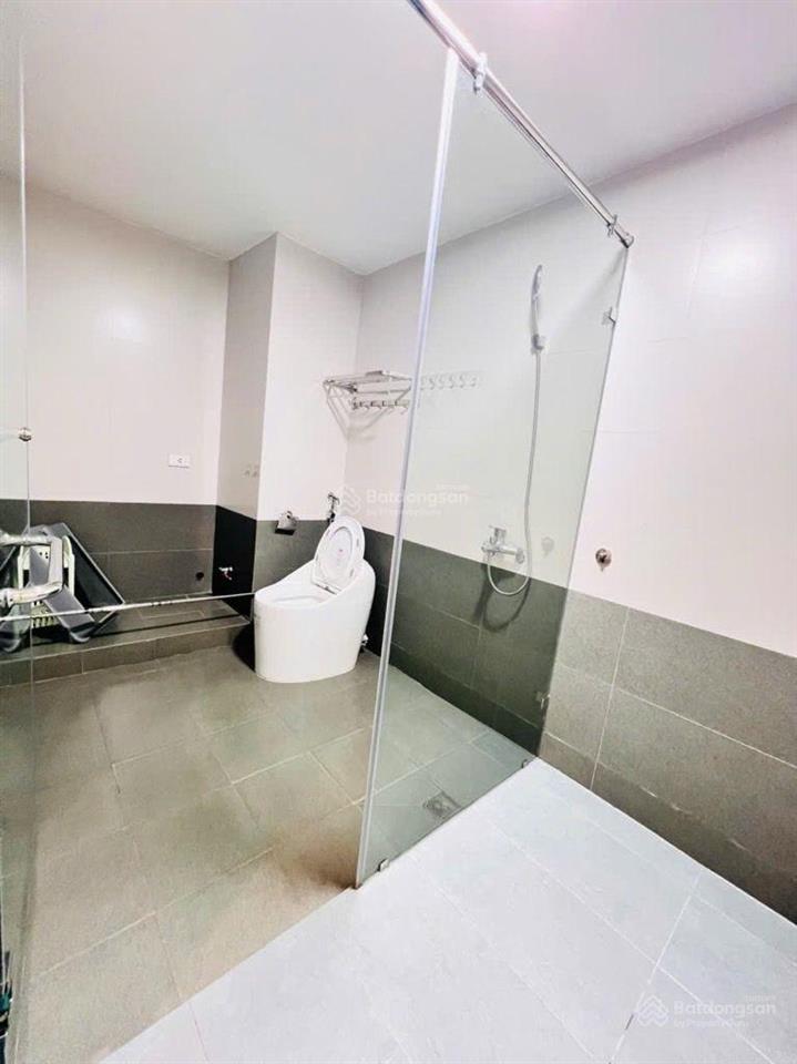 Bán căn hộ tòa 30t2 nguyễn chánh, yên hòa, 55m2, 4.65 tỷ, 2 ngủ, 1 wc, sổ đỏ cc, full nội thất đẹp.
