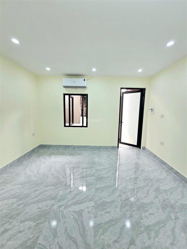 Bán gấp nhà riêng minh khai cực đẹp, dt 31m2, chỉ 5,5 tỷ, ngõ thông tứ tung đi lại thuận tiện