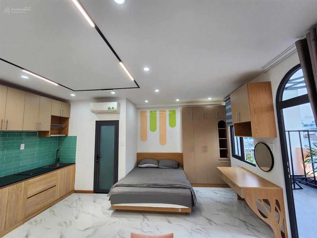 Studio quận 10 trung tâm tpđường sư vạn hạnhcó ban công sân rộng gần vạn hạnh mall