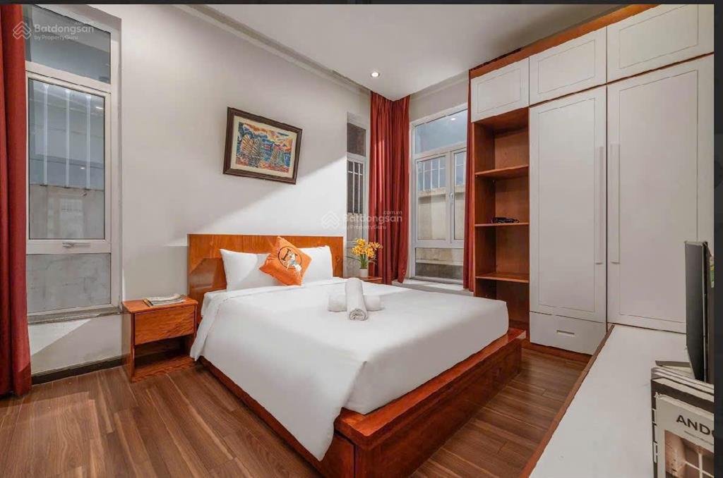 Cho thuê villa 3 tầng gần biển phạm văn đồng, sơn trà 300m², 5pn, 6 giường king, 6 wc