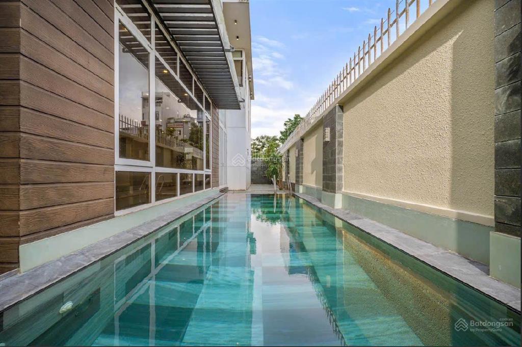Cho thuê villa 3 tầng gần biển phạm văn đồng, sơn trà 300m², 5pn, 6 giường king, 6 wc