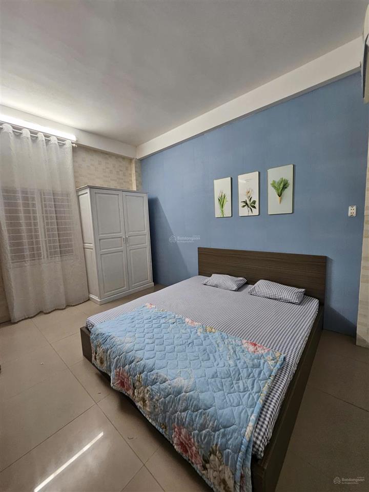 Cho thuê nhà 3 tầng nguyễn xiển, gần minh mạng, crowne  thiết kế 5 phòng ngủ, 3 wc, bếp rộng =