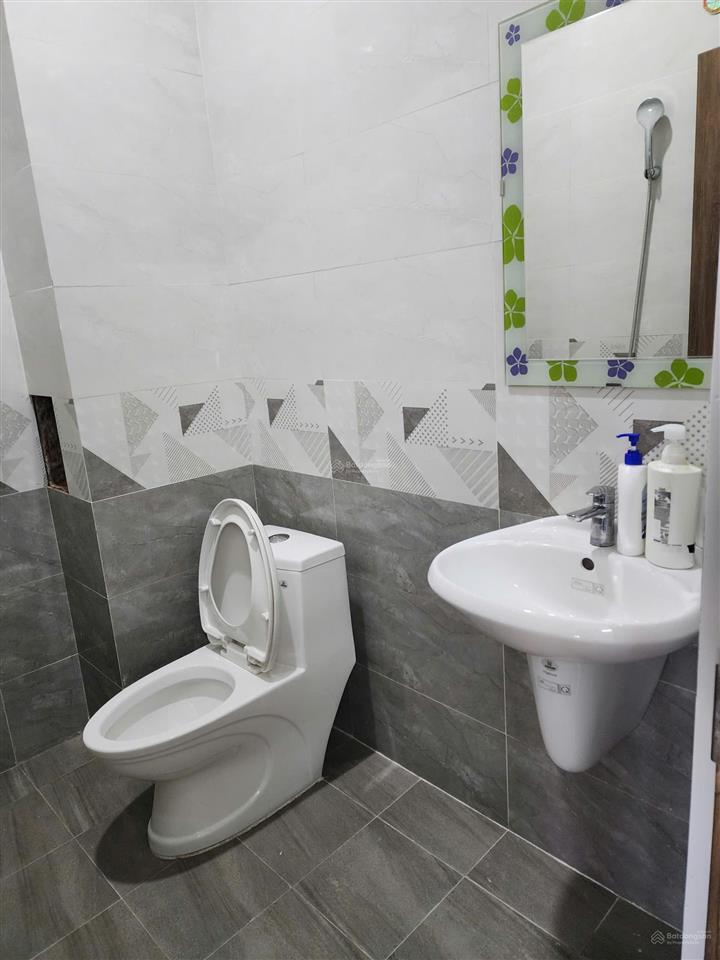 Cho thuê nhà 3 tầng mặt tiền đoàn khuê, nam việt á, 5 phòng ngủ full nội thất