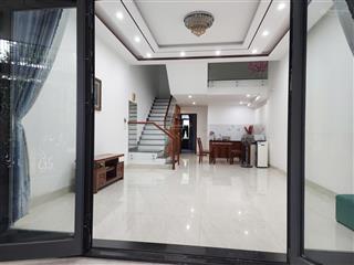 Cho thuê nhà 3 tầng mặt tiền đoàn khuê, nam việt á, 5 phòng ngủ full nội thất