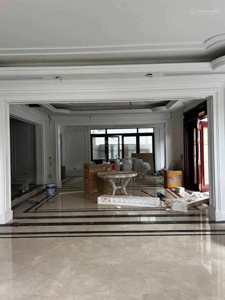 Bán biệt thự vinhomes gardenia đường đôi khu khép kín barie 285m nhà mới full nội thất bảo vệ 24/24