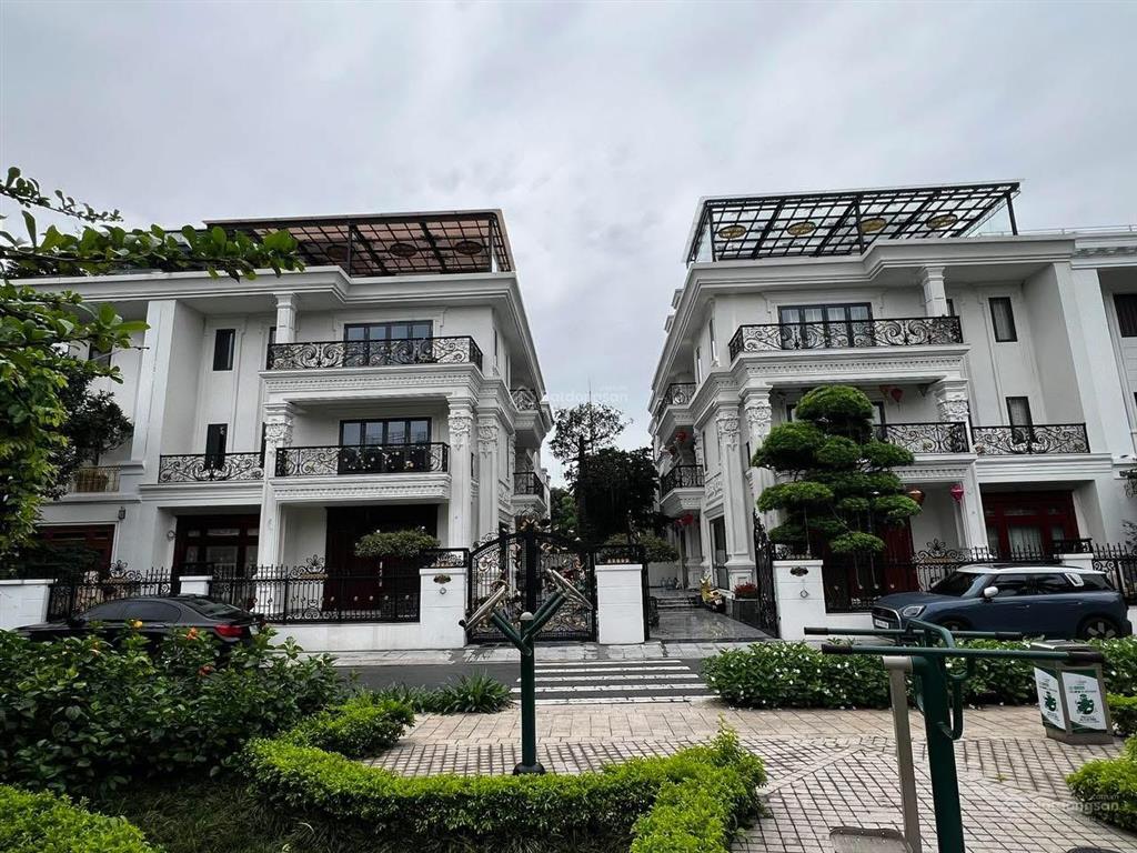 Bán biệt thự vinhomes gardenia đường đôi khu khép kín barie 285m nhà mới full nội thất bảo vệ 24/24