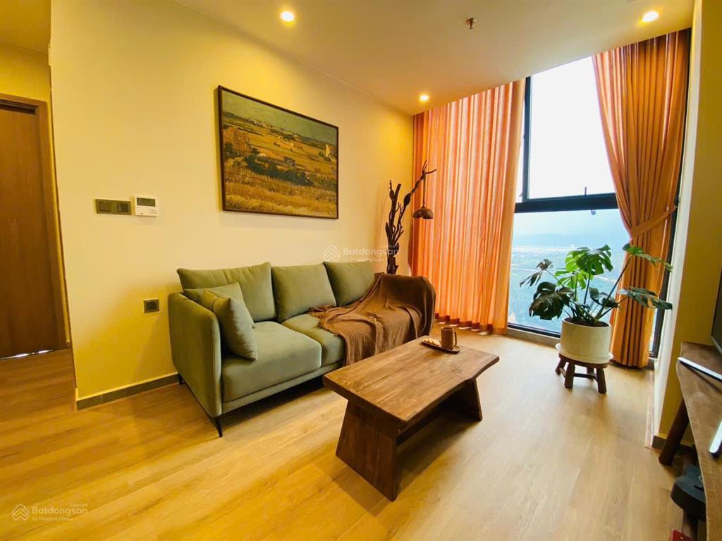 Chính chủ bán căn 2pn tầng cao view biển, nhạc nước đẹp nhất dự án icon40 chỉ 3,4 tỷ full nội thất