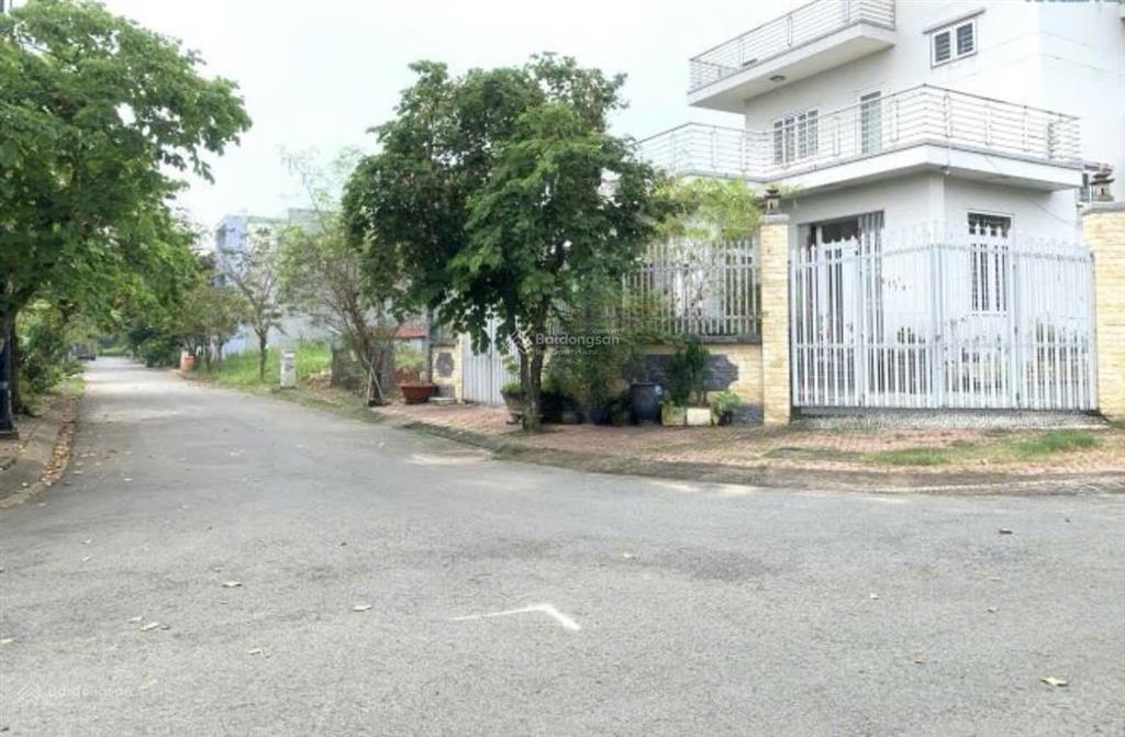 Cần bán gấp đất ngay ngã 3 gần ngay ql13 vào trung tâm, cách vạn phúc 3km và chợ đầu mối 5p.