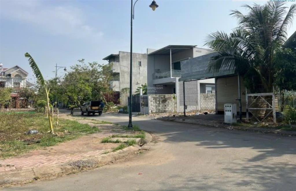 Cần bán gấp đất ngay ngã 3 gần ngay ql13 vào trung tâm, cách vạn phúc 3km và chợ đầu mối 5p.