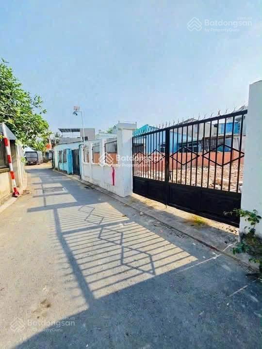 Chính chủ gửi hàng ngộp siêu đẹp chỉ hơn 3 tỷ ngay làng đại học thủ đức  shr sang tên công chứng