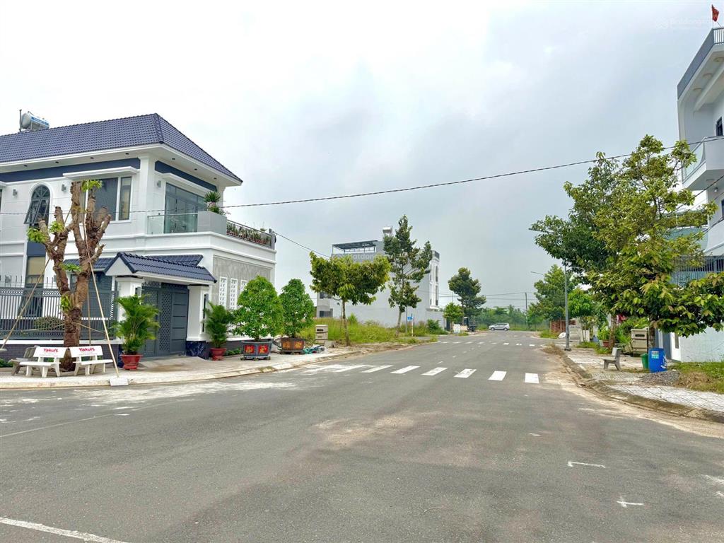 Đất nền siêu đẹp giá rẻ ngay mt ql1a, lê duẩn  shr sang tên công chứng ngay