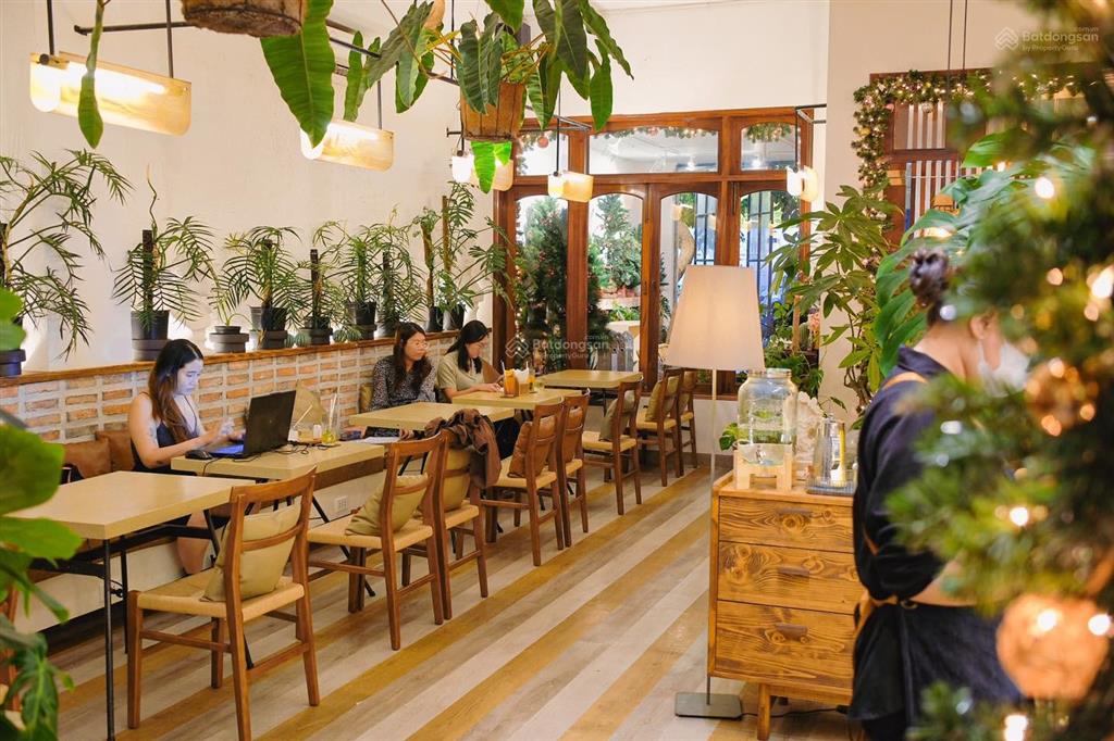 Nhà cho thuê mặt tiền sư vạn hạnh ngay lê hồng phong quận 10  9mx27m 6 tầng